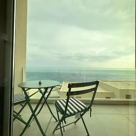 Le Bellevue Apartment